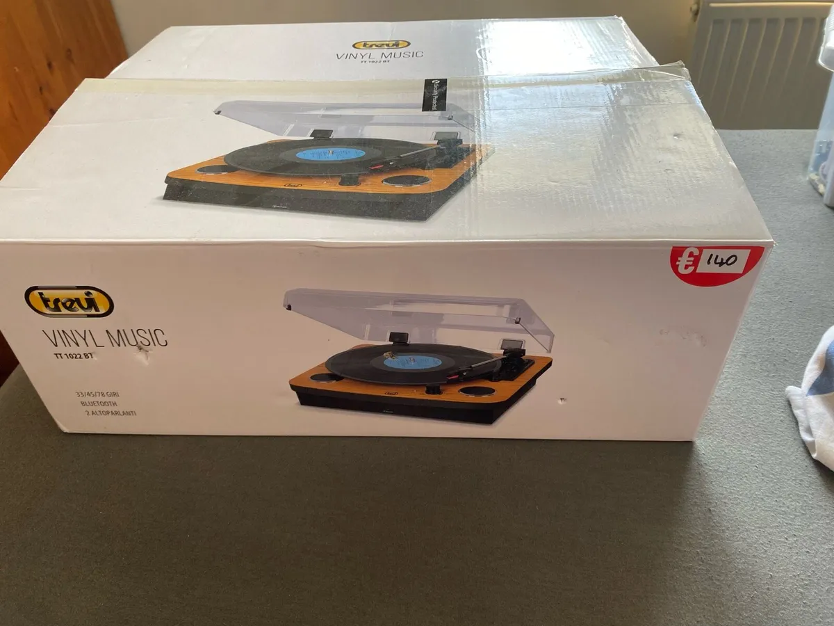 Trevi Vinyl Record Player - Image 3