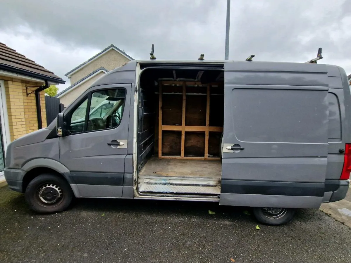 Volkswagen Crafter - Image 4