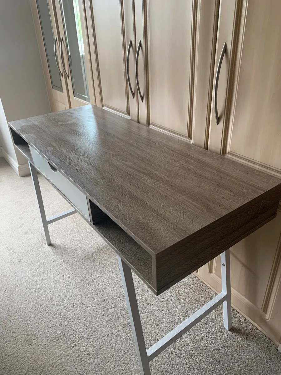 Desk with drawer - Image 3