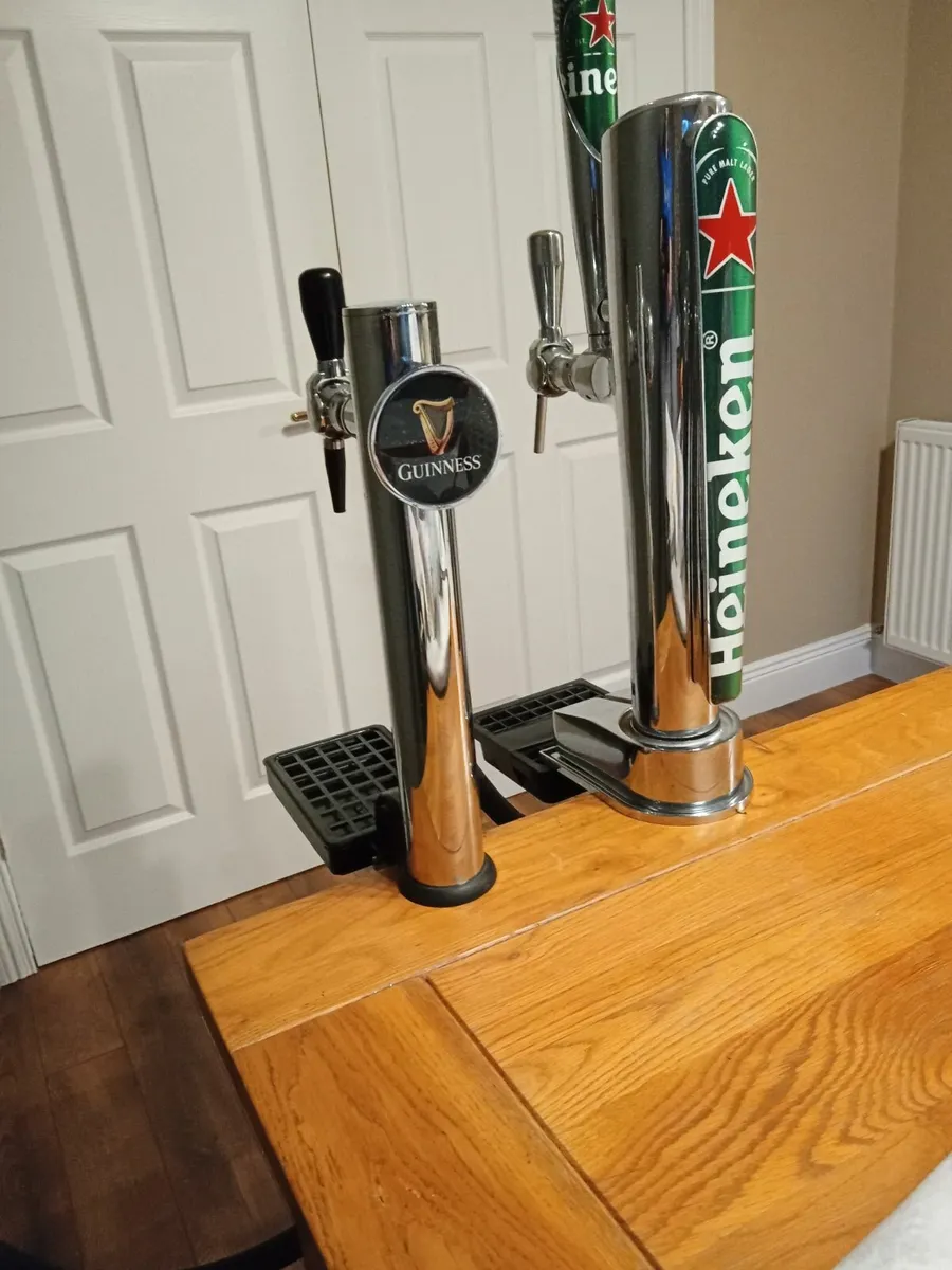 Beer cooler and taps - Image 1