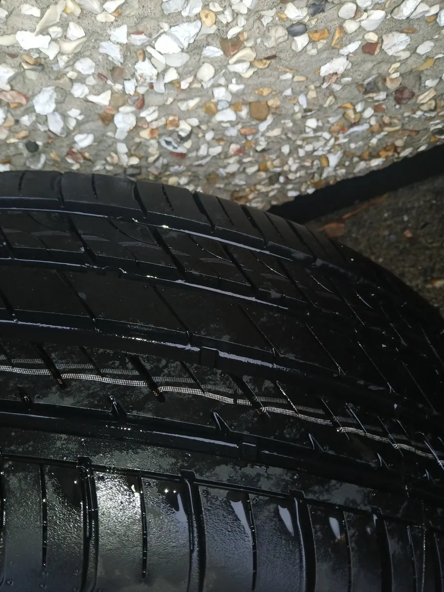 Hyundai Tuscon wheel (Alloy and Tyre) - Image 3