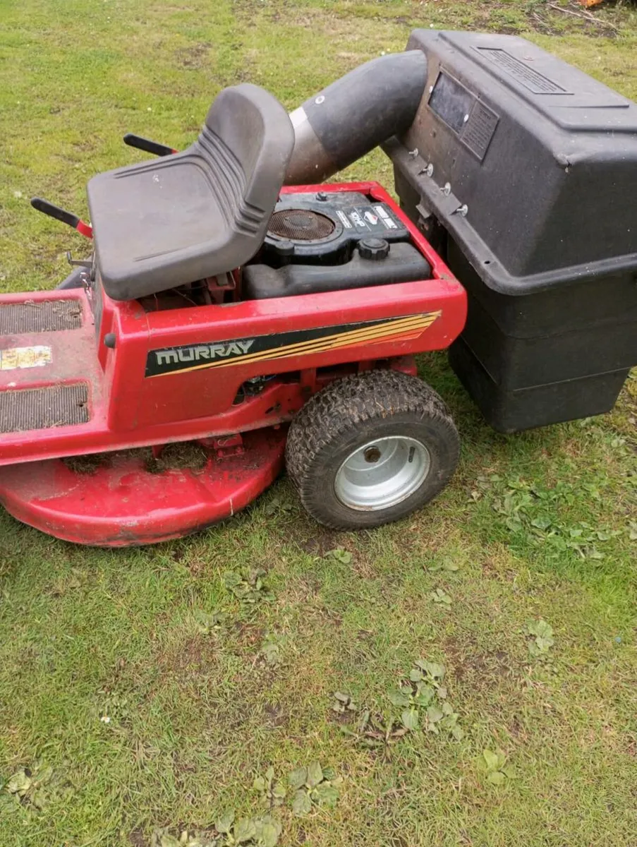 Murray Lawnmower. Briggs Stratton 10HP Engine. Law - Image 4