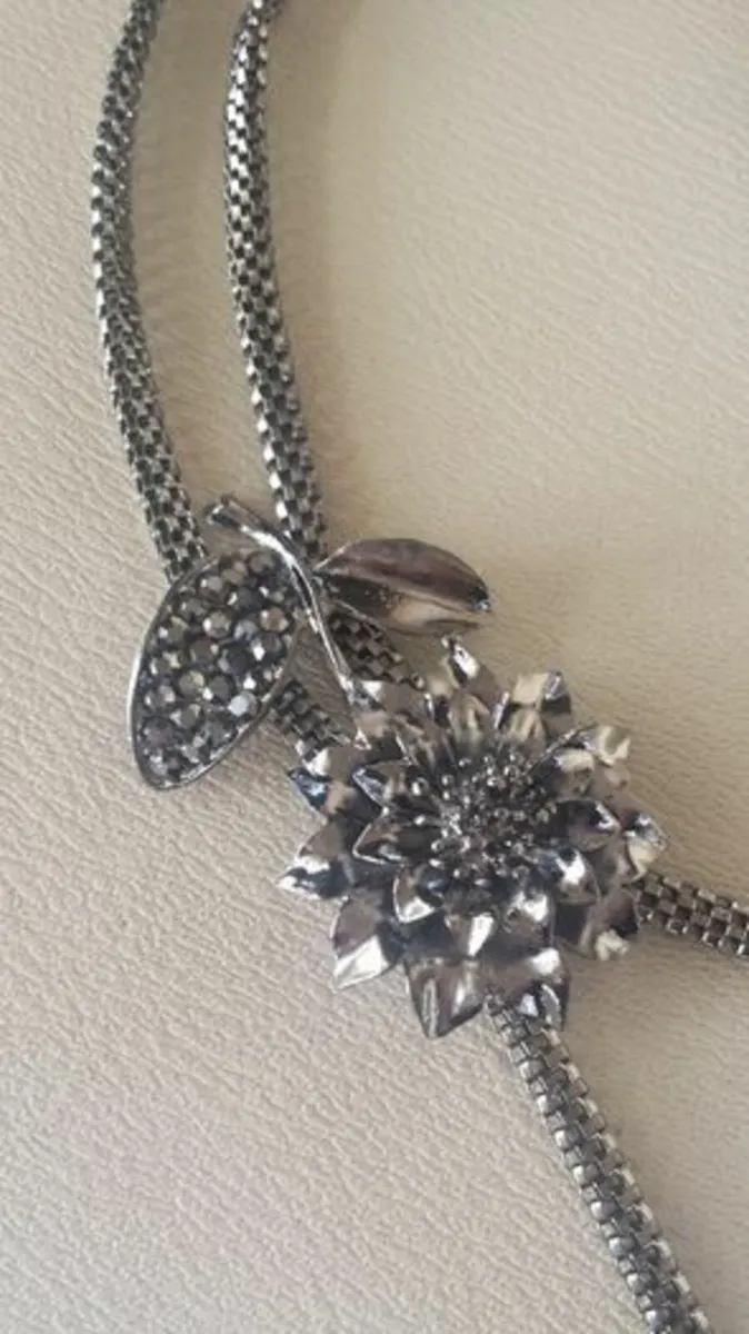Costume Fancy Necklace / Vintage / NEW - Image 1