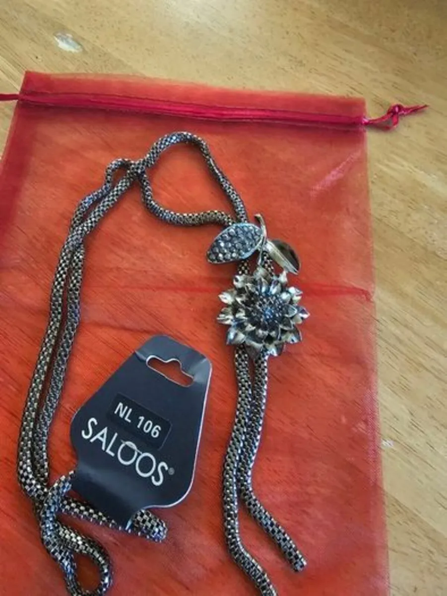 Costume Fancy Necklace / Vintage / NEW - Image 2