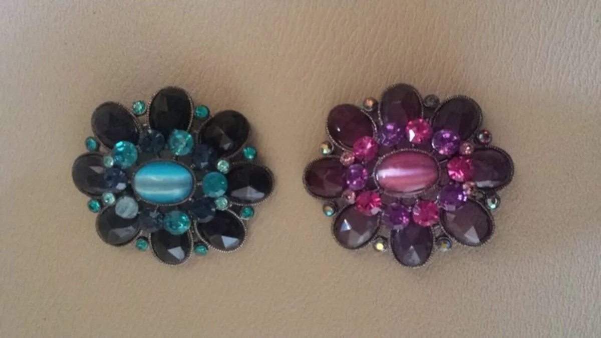 Costume Broaches / Vintage / New & Unworn - Image 2