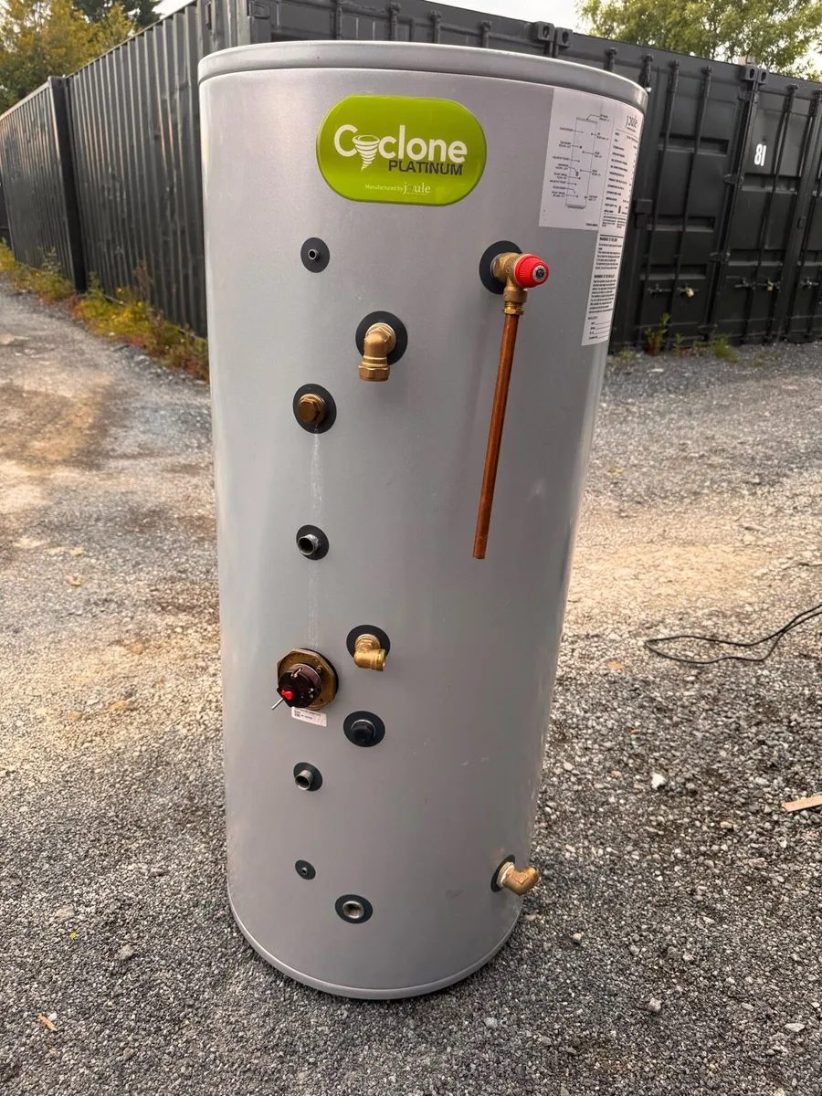 Hot water cylinder - Image 1