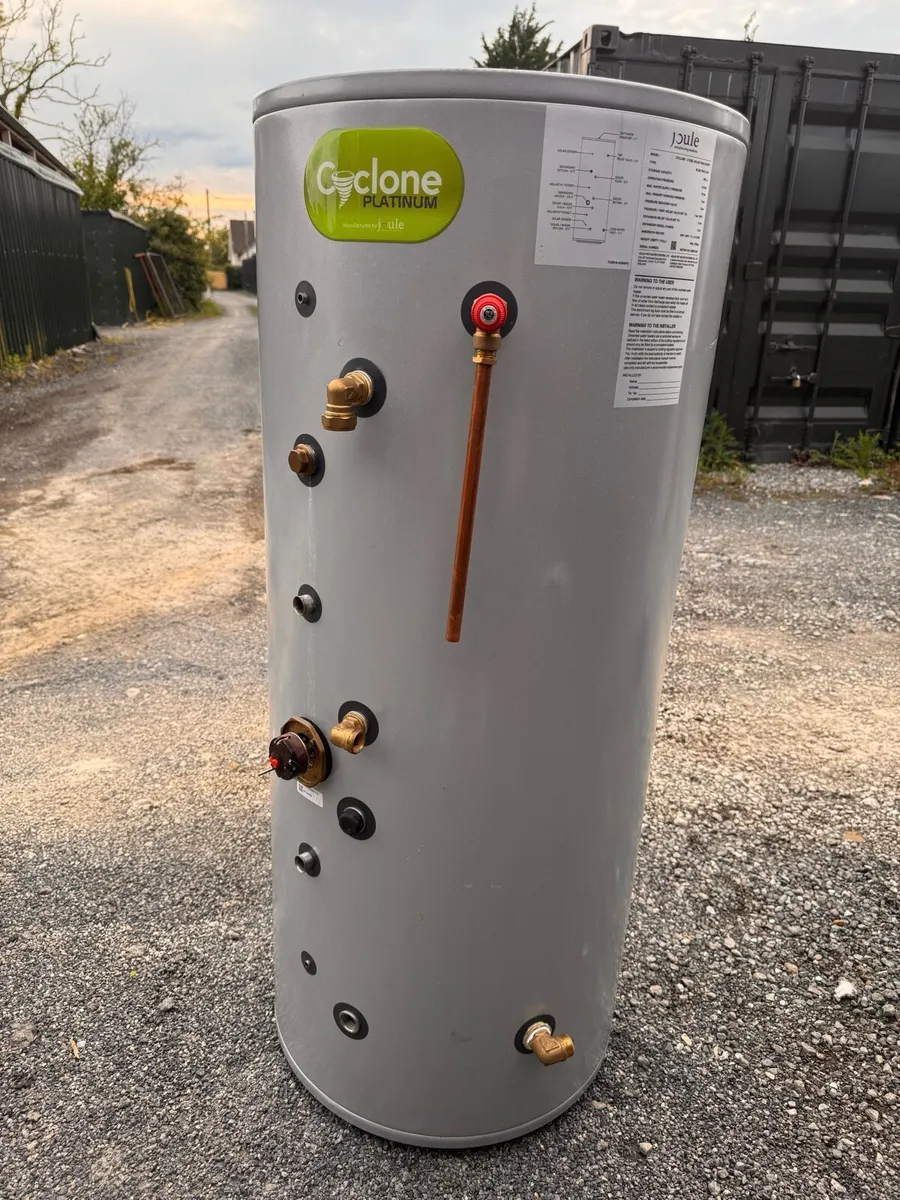 Hot water cylinder - Image 2