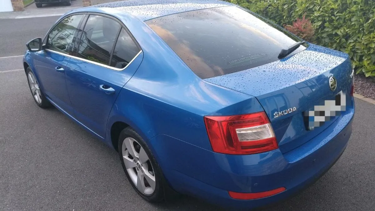 2015 (151) Skoda Octavia

AMBITION 1.6 TDI 105HP - Image 3