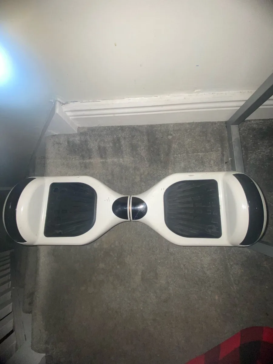 White Hoverboard - Image 2