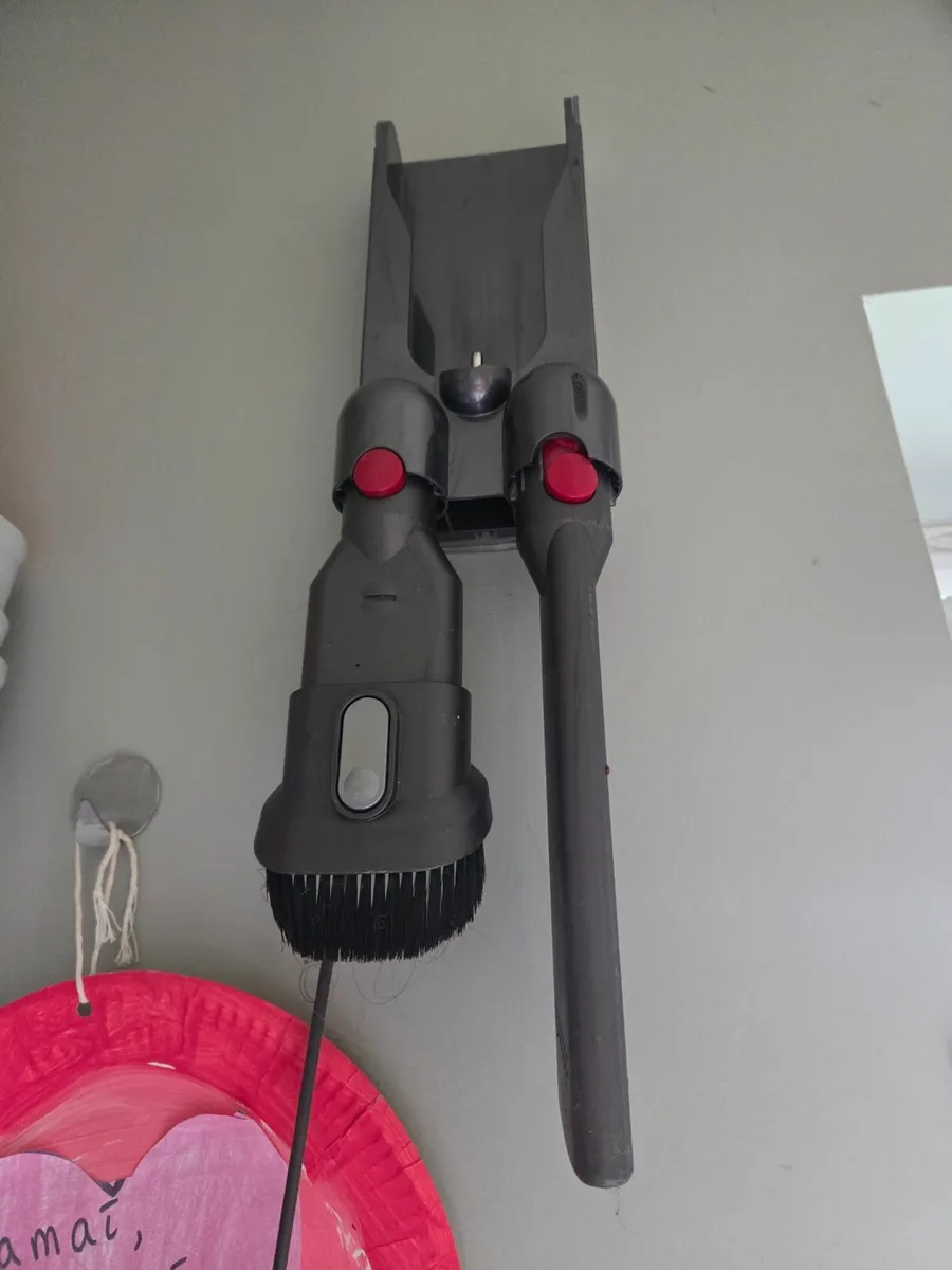 DYSON CYCLONE V10 ABSOLUTE - Image 1