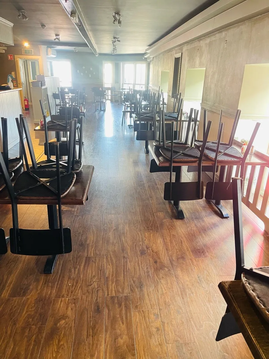 Restaurant tables - Image 2