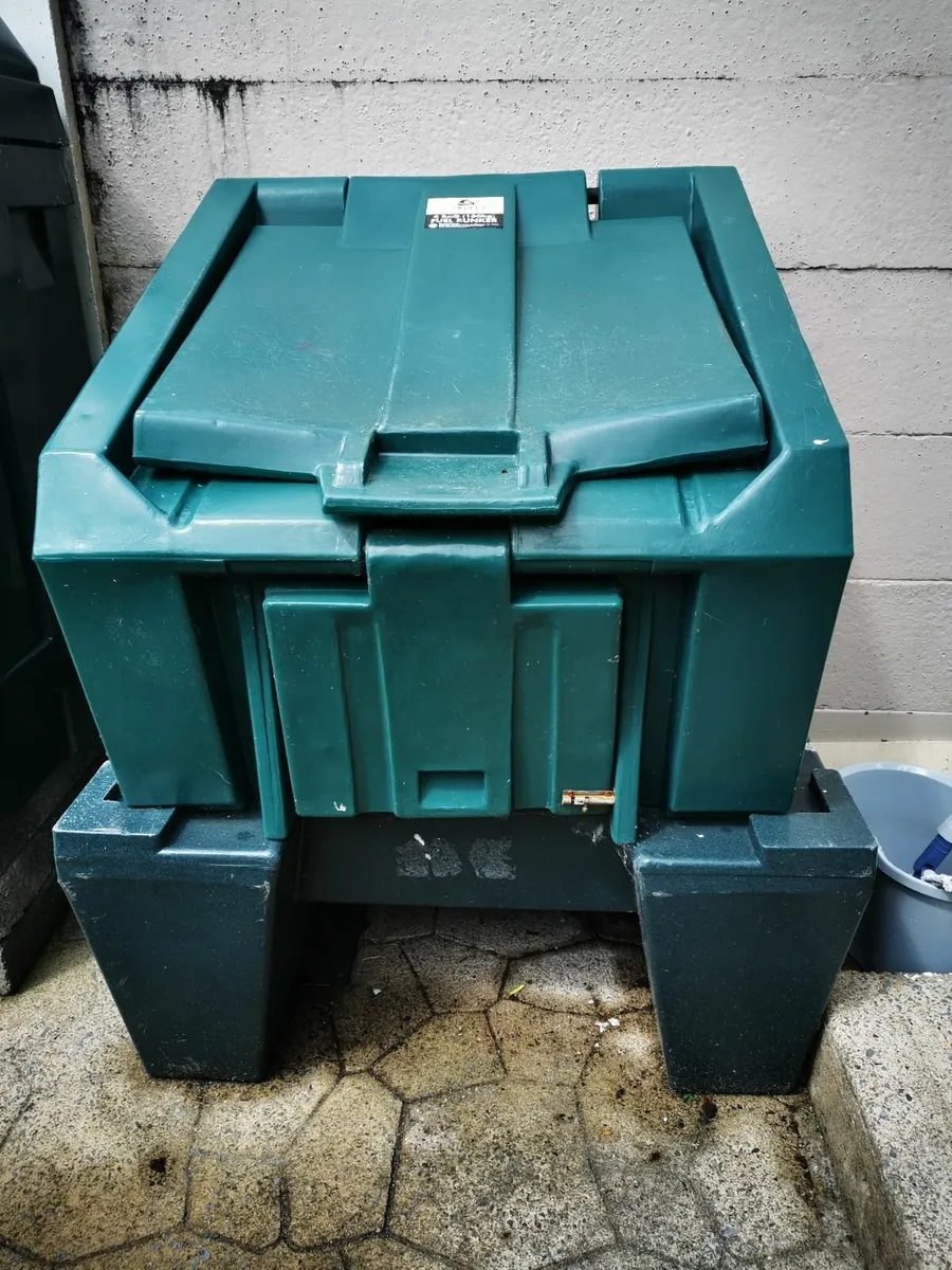 Coal Bunker and Samsung TV + W. Mount - Image 4