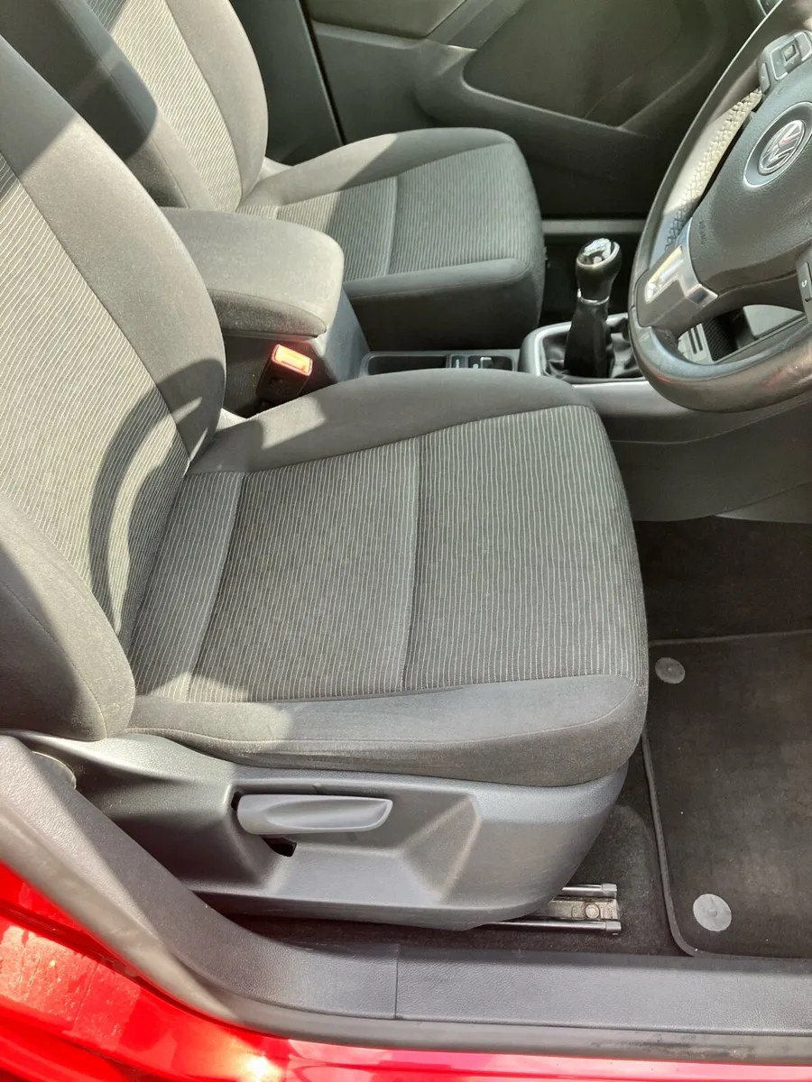 Volkswagen Tiguan - Image 4