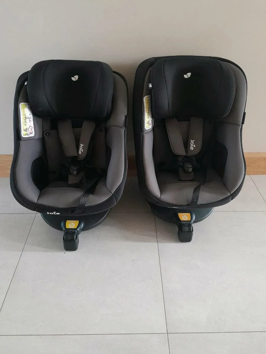 2 x Joie Spin 360 Car Seats