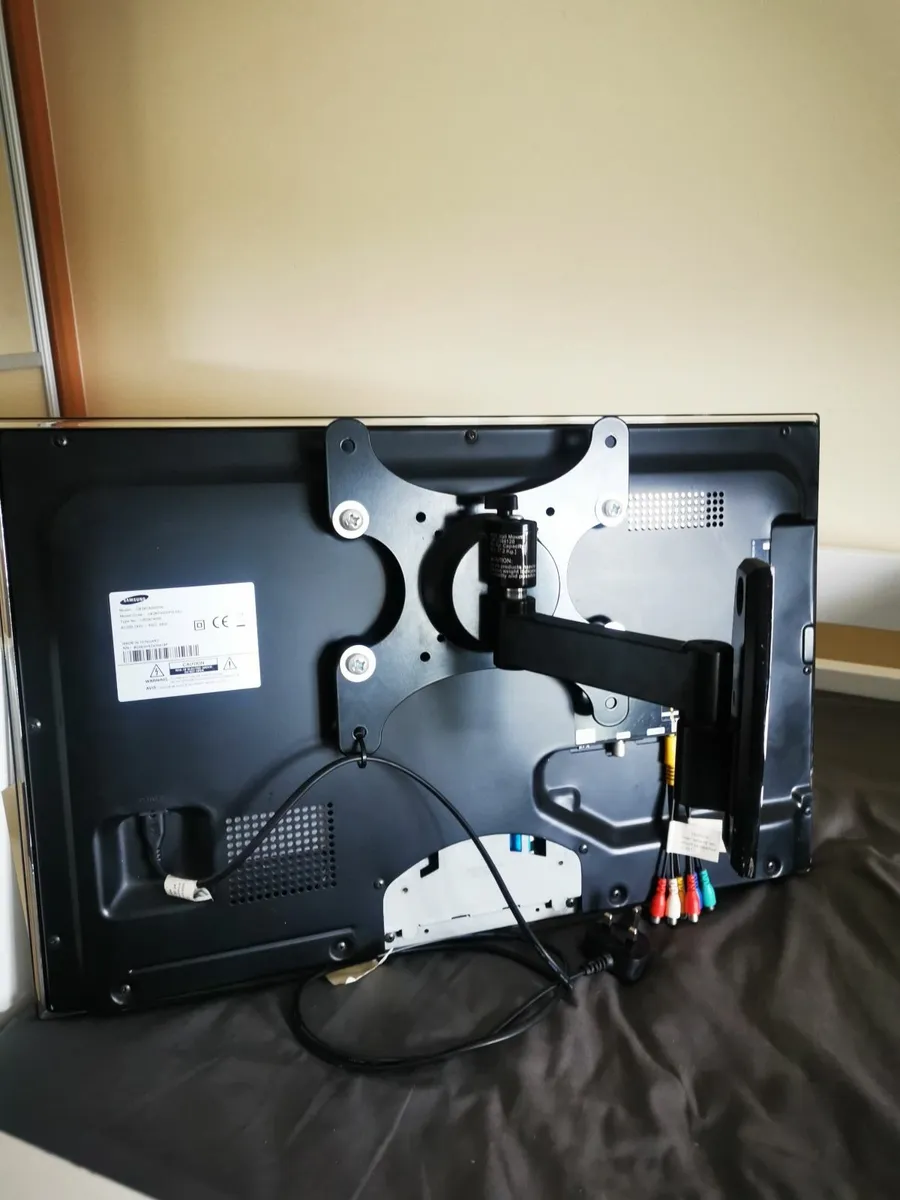 Coal Bunker and Samsung TV + W. Mount - Image 3