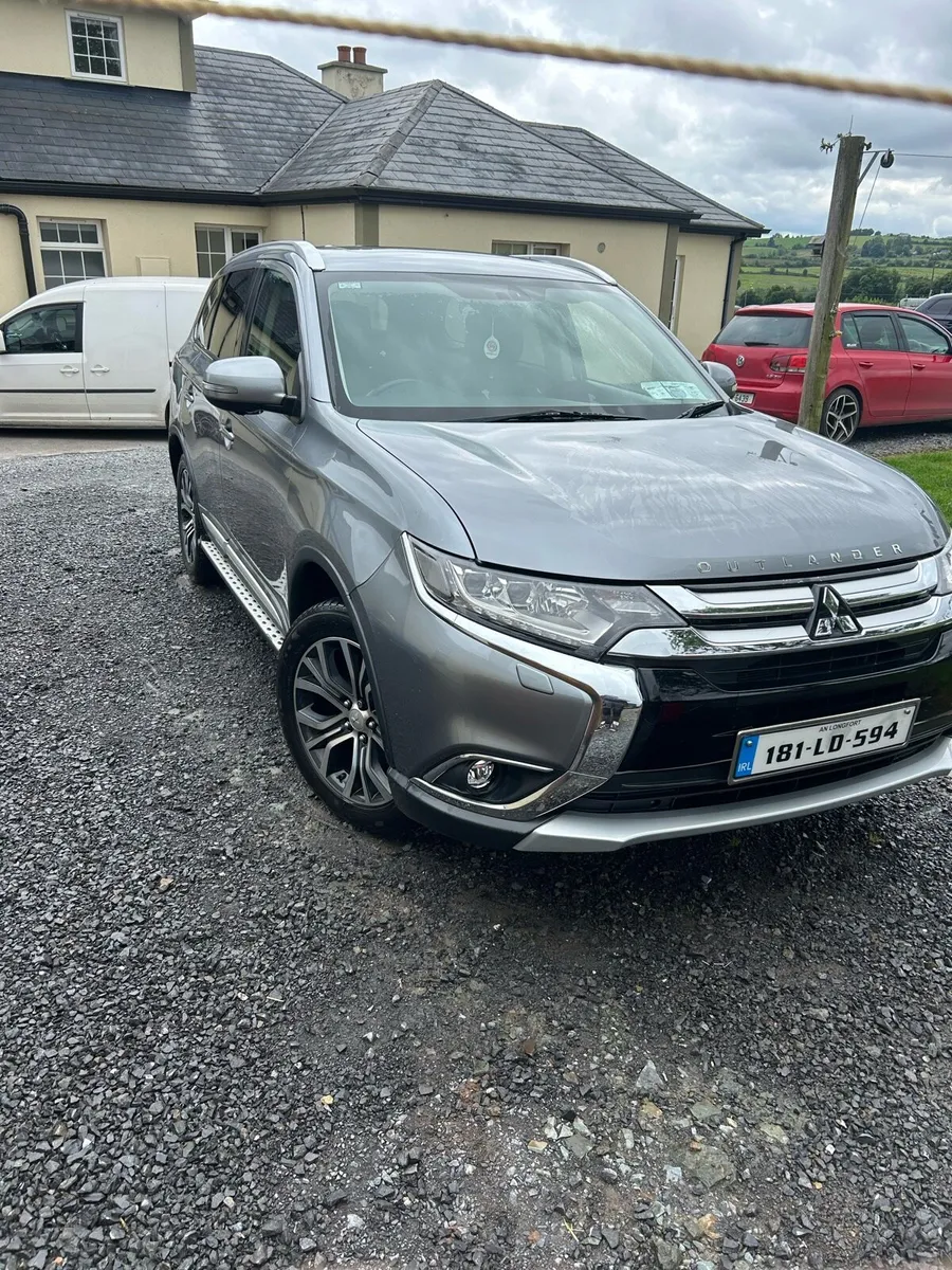 2018 Mitsubishi outlander 2.3L Diesel 7 seater - Image 1