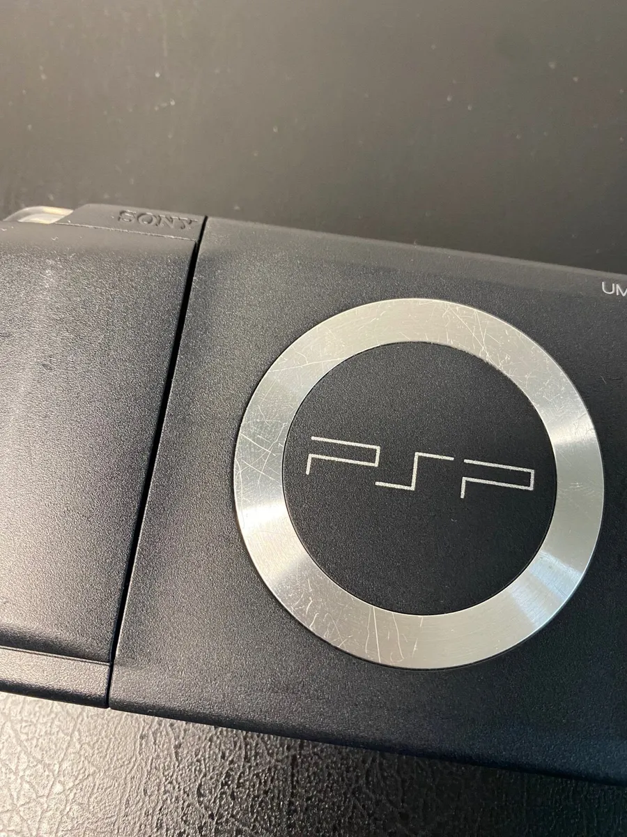 Sony PSP console - Image 3