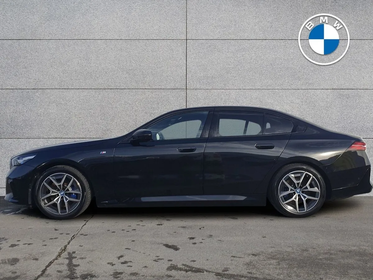BMW i5 Edrive40 M Sport Saloon - Image 4