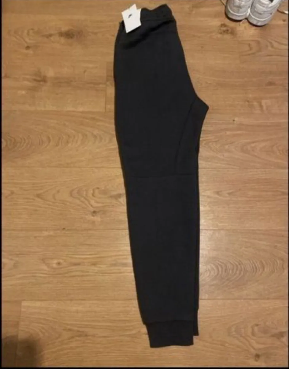 Tracksuit - Image 2