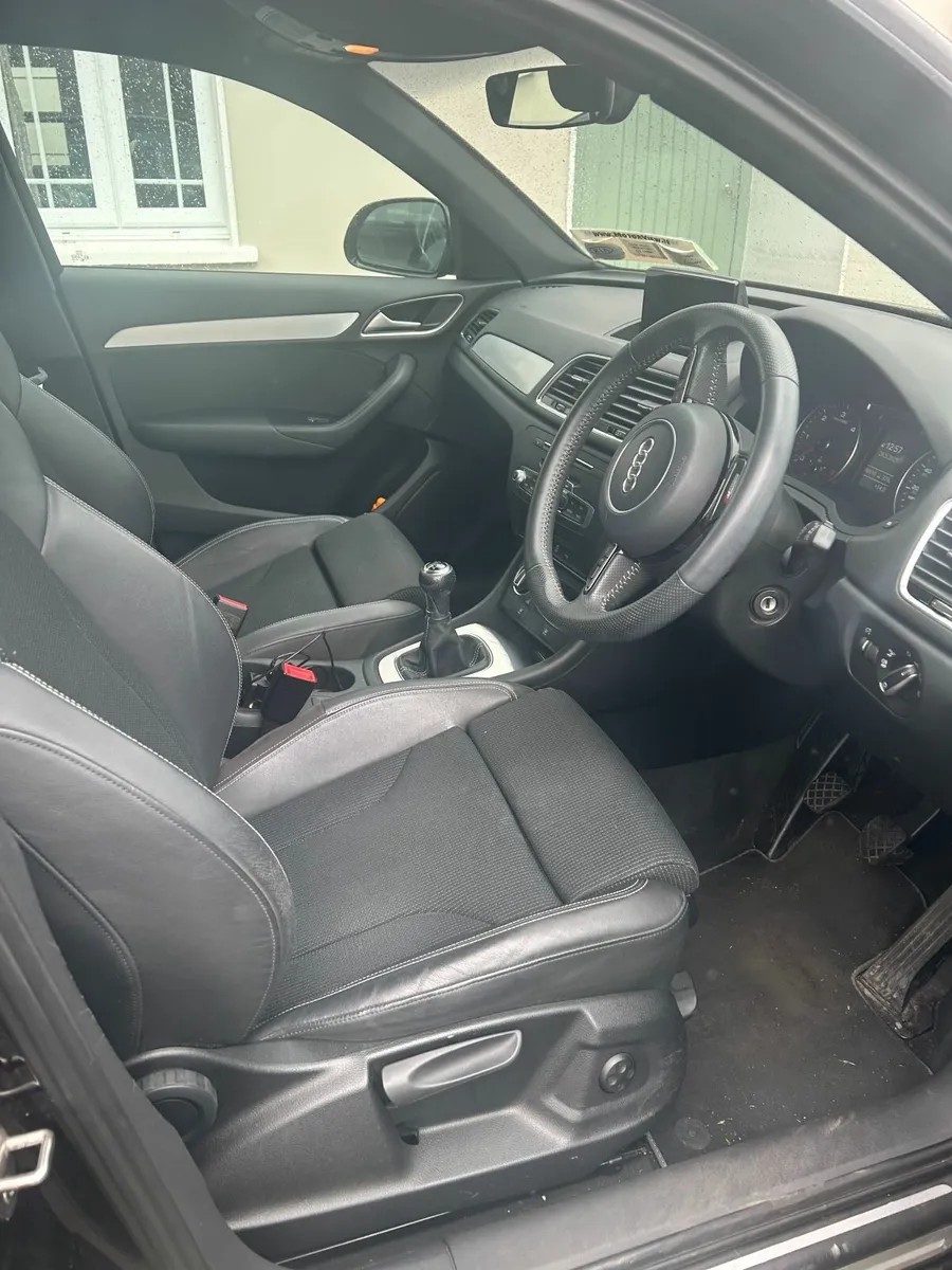 Audi Q3 2018 - Image 4