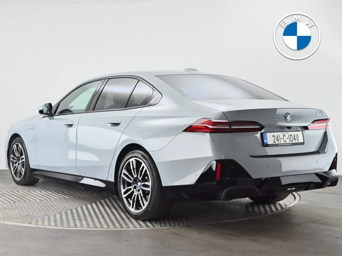 BMW 5 Series 530e M Sport Saloon - Image 2