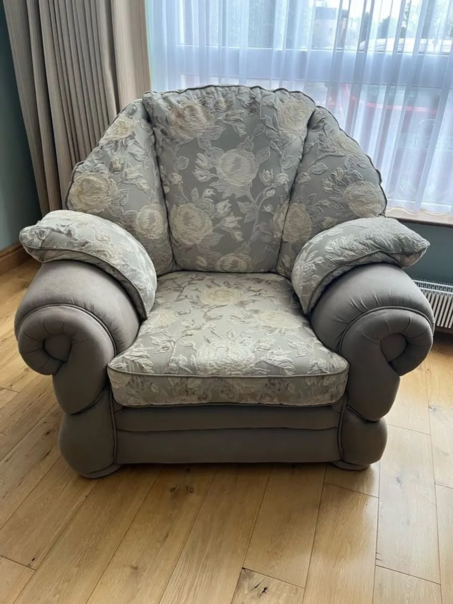 3 piece suite for sale - Image 3