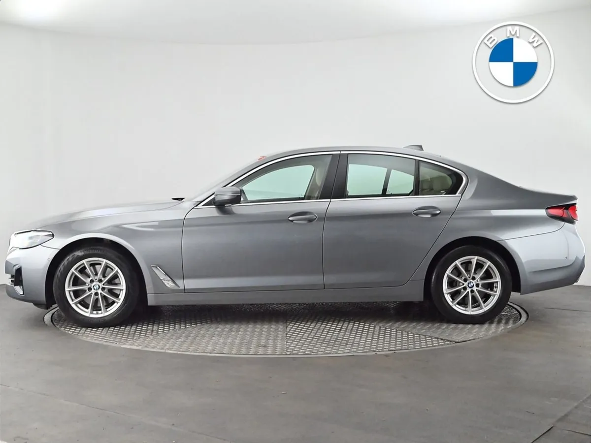 BMW 5 Series 520d SE Saloon - Image 3