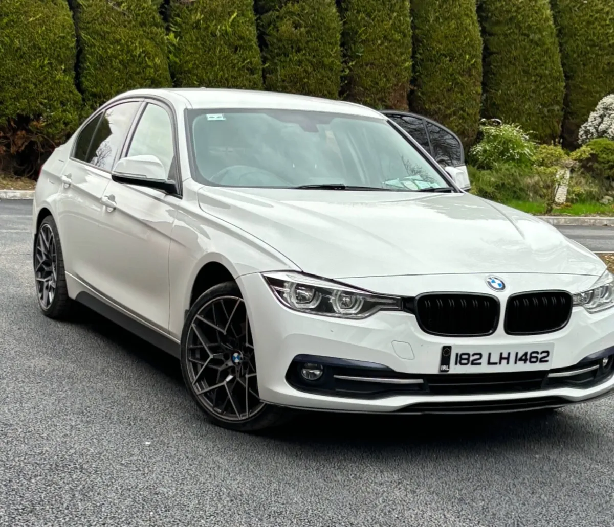 BMW 3-Series 2018 - Image 1