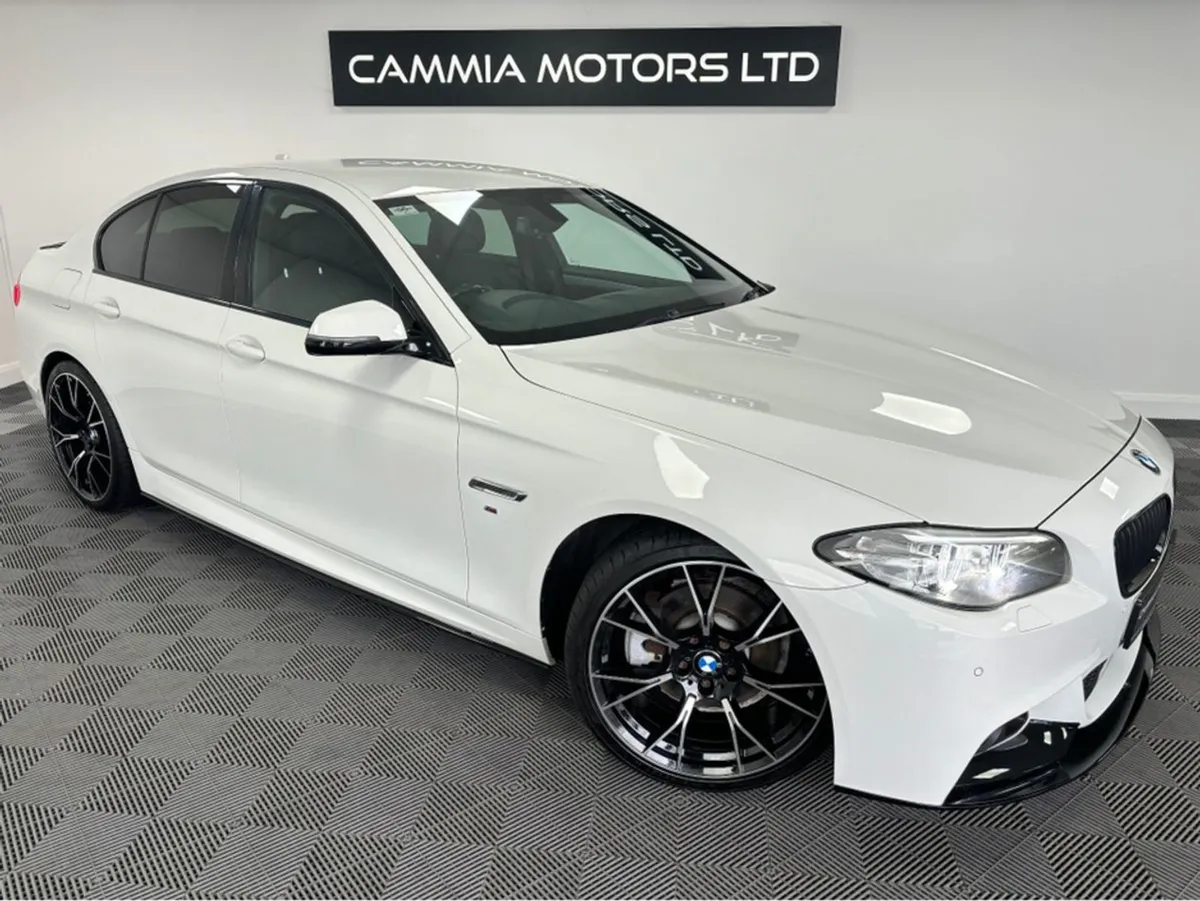 BMW 5 Series BMW 520D M Sport 5DR Auto black Leat - Image 1