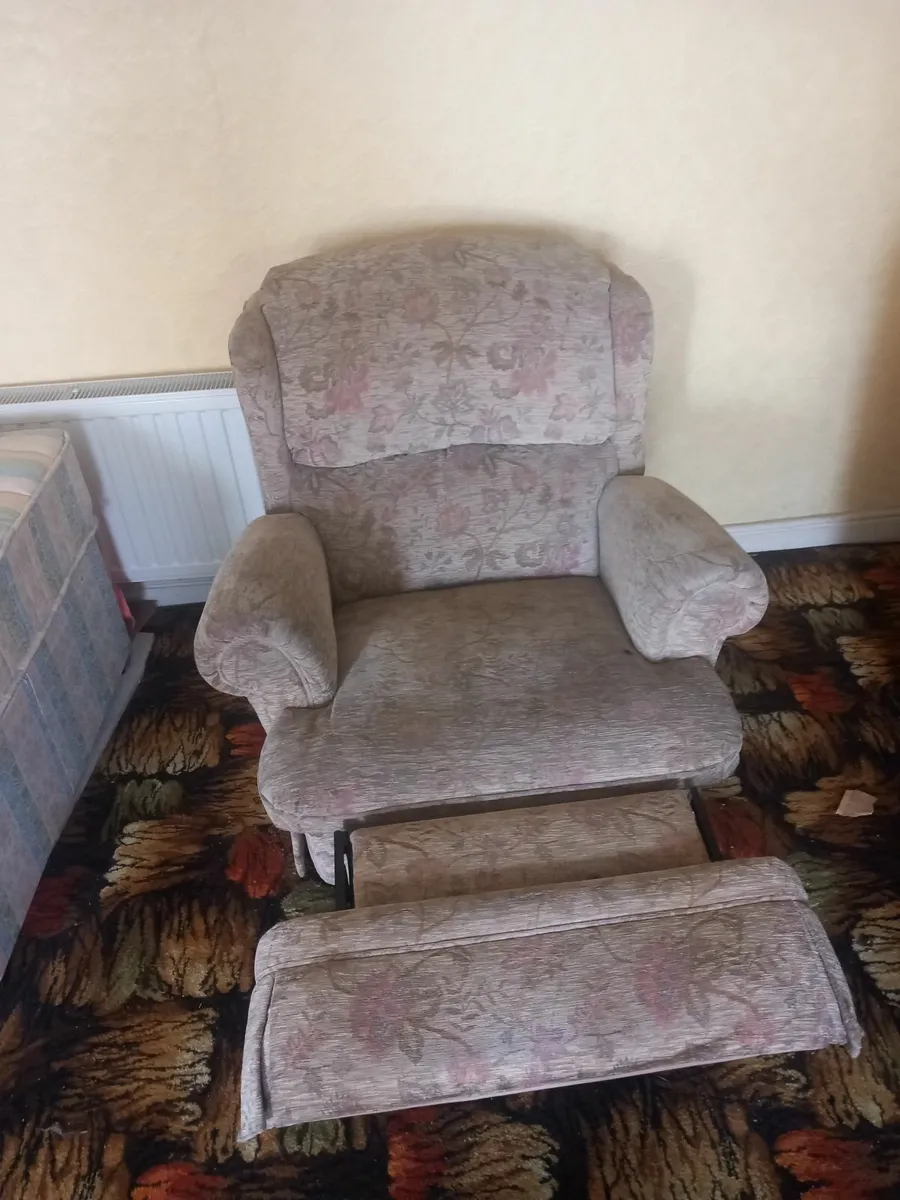Reclining armchair - Image 1