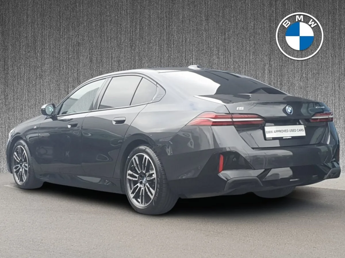 BMW i5 Edrive40 M Sport Saloon - Image 3