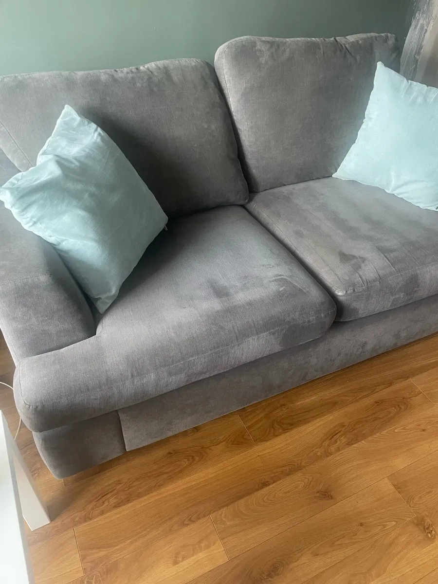 Sofa and swivel seat - Image 3