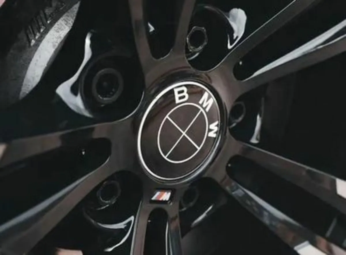 4 x New All Black BMW Centre Caps (68mm) Free - Image 1