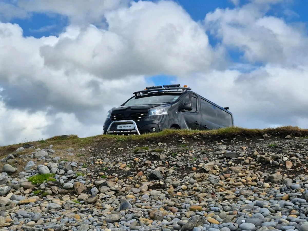 Vivaro Trafic NV300 - Image 1