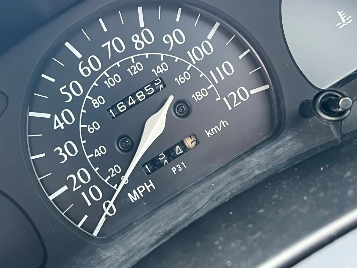 Toyota Starlet 1998 - Image 2