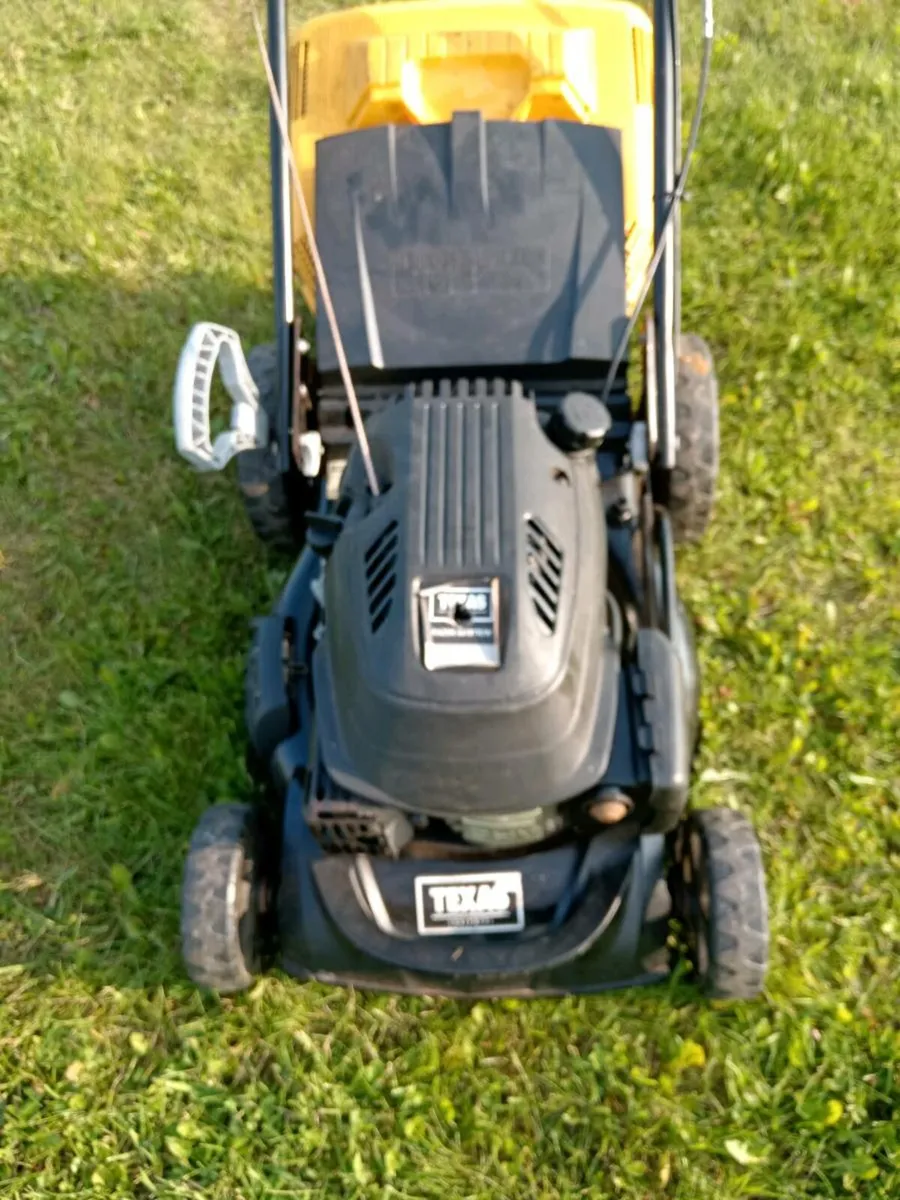 Lawnmowers - Image 4