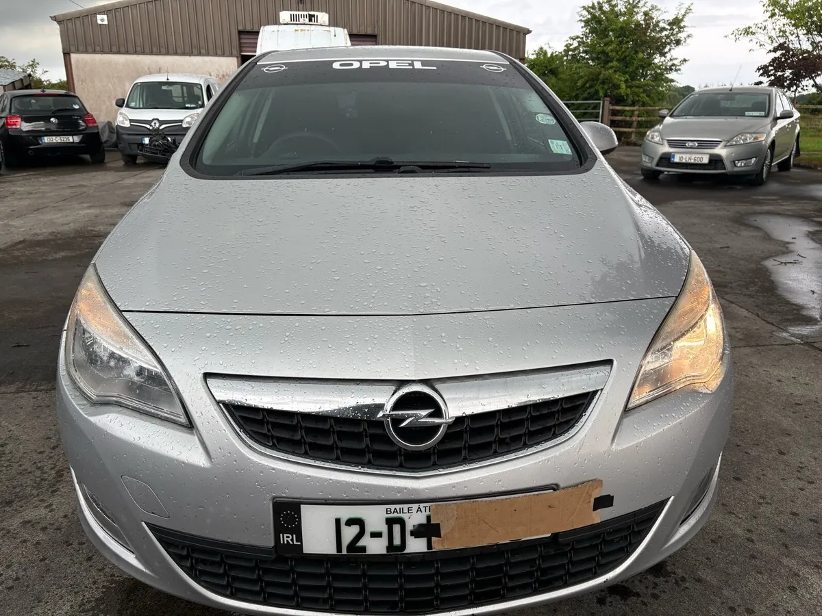 2012 Opel Astra 1.4 Petrol,Nct 02/26, - Image 2