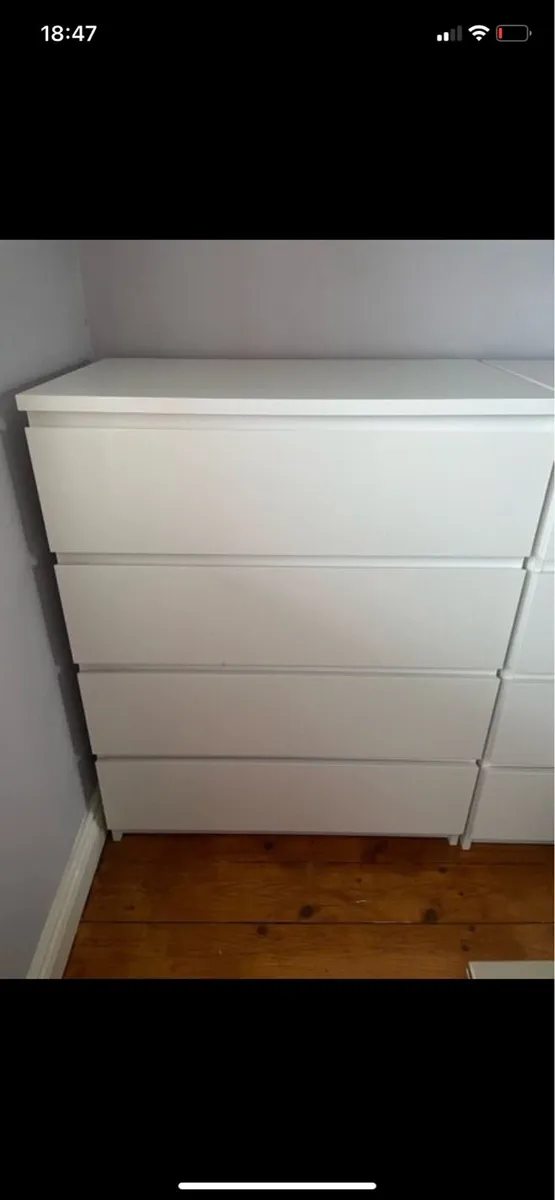 4 drawer Dresser white - Image 1