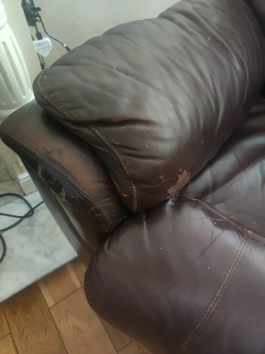 Armchair - Image 1