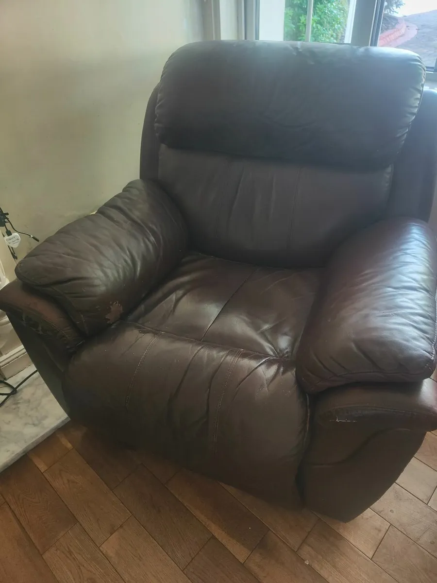 Armchair - Image 2