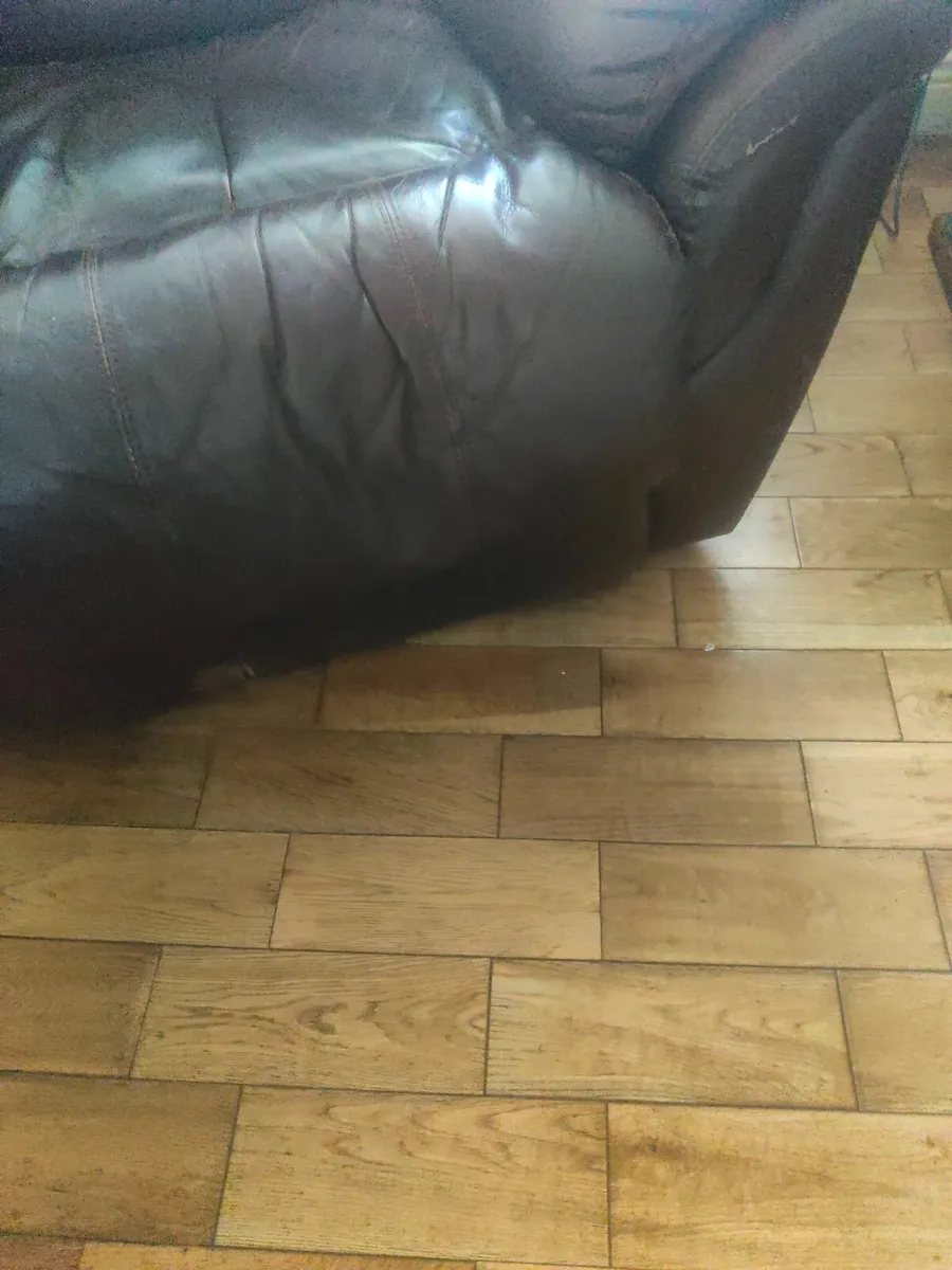 Armchair - Image 3