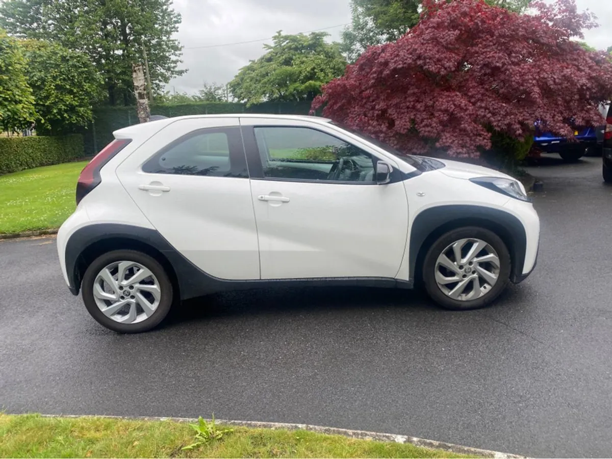 Toyota Aygo X X Pure Vvt-i - Image 2
