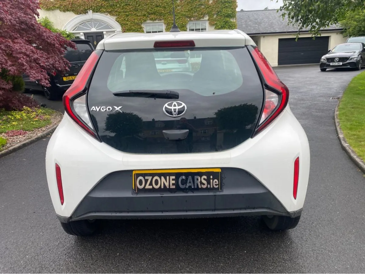 Toyota Aygo X X Pure Vvt-i - Image 4