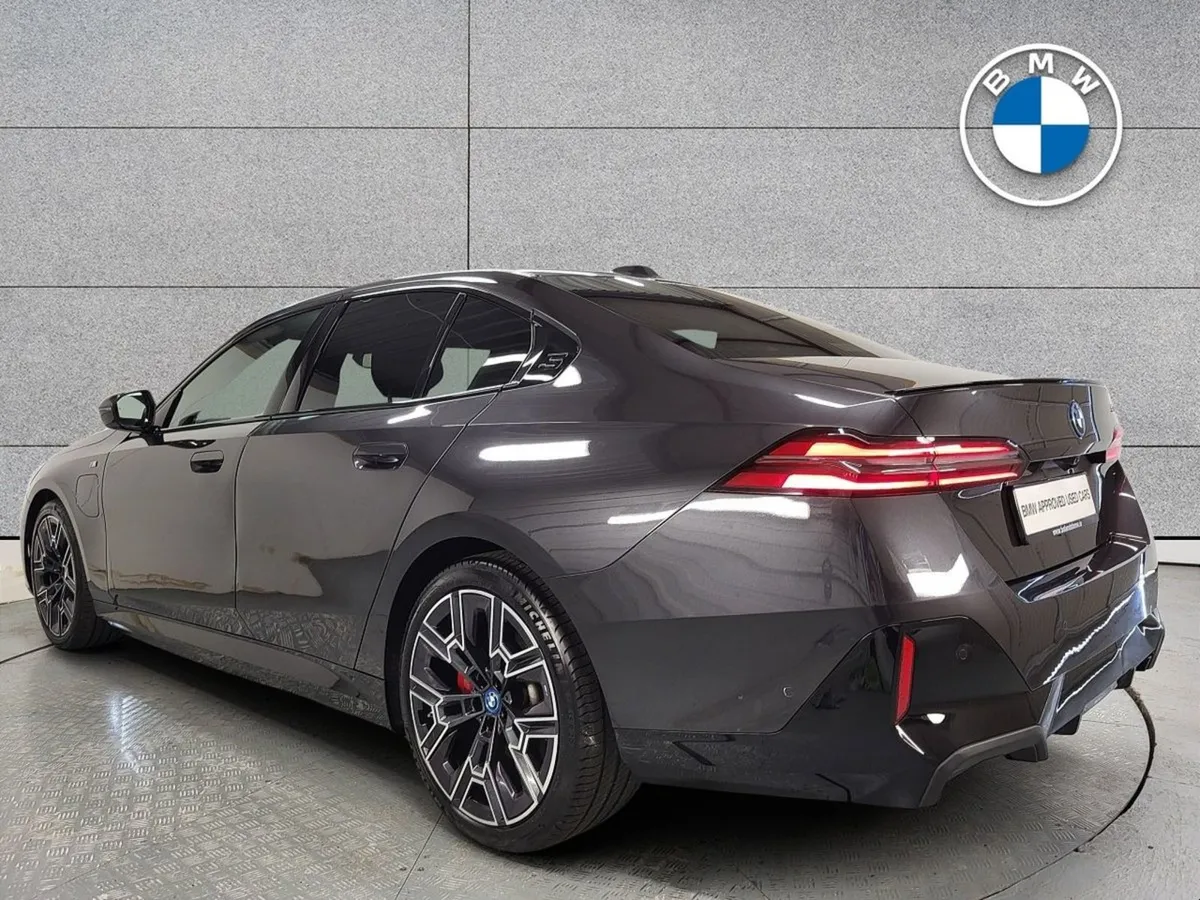 BMW 5 Series 530e M Sport Pro Saloon - Image 3
