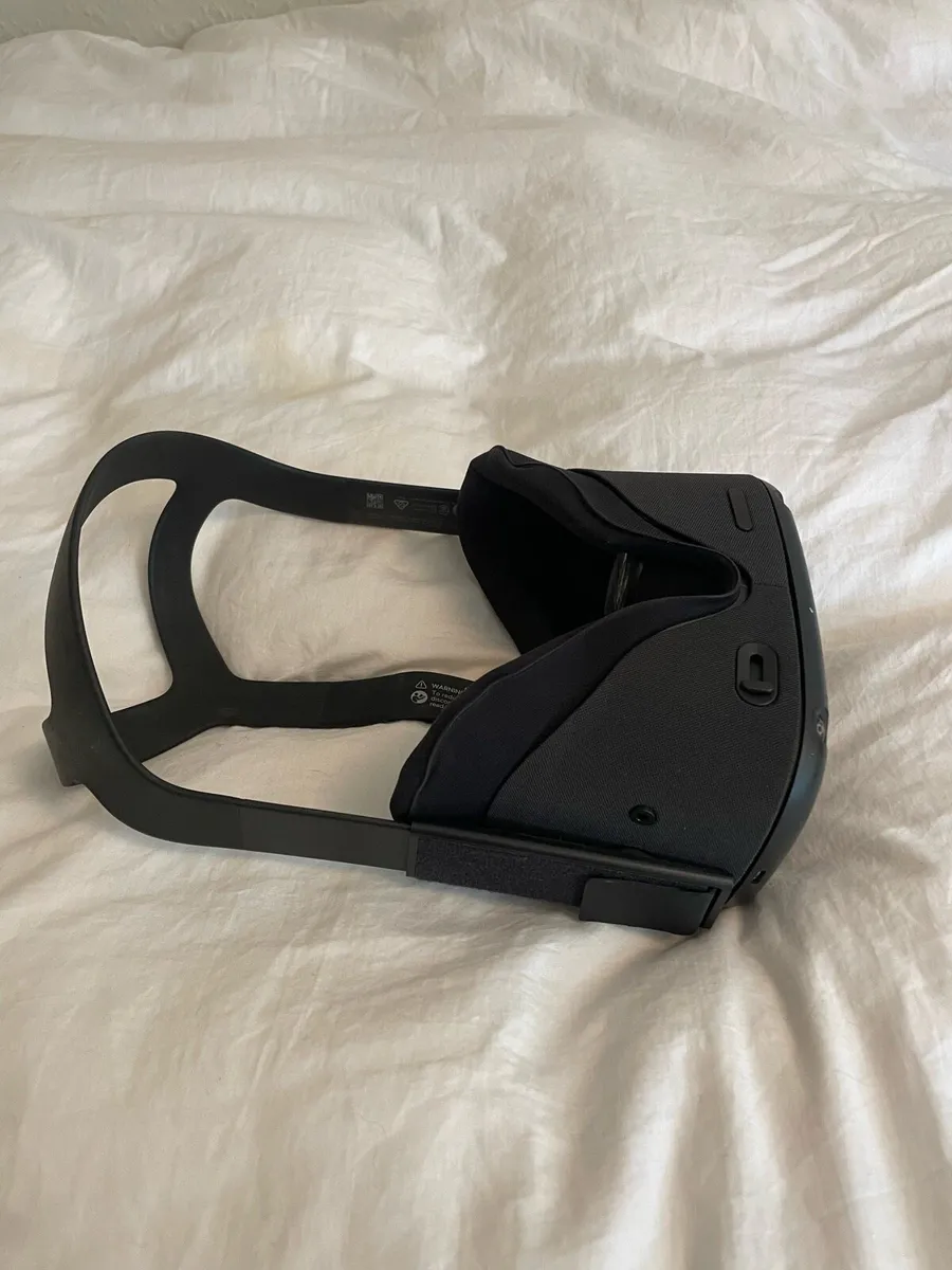 Oculus Rift VR (Headset Only - No Controllers) - Image 1