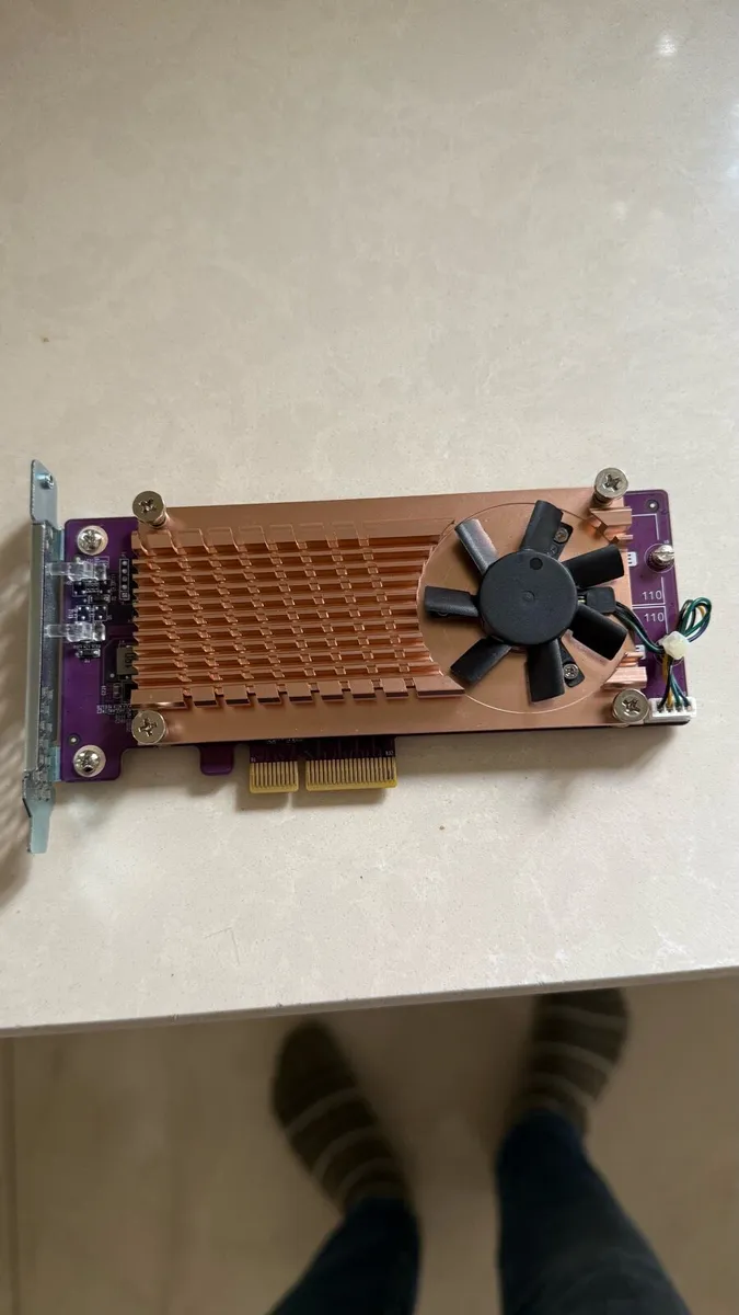 Qnap TS-453B - Image 2