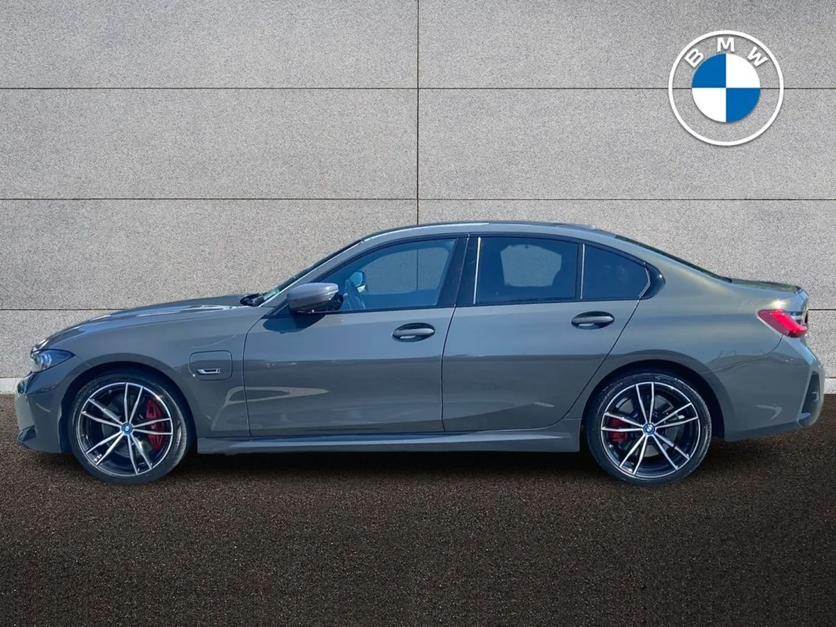 BMW 3 Series 330e M Sport Saloon - Image 4