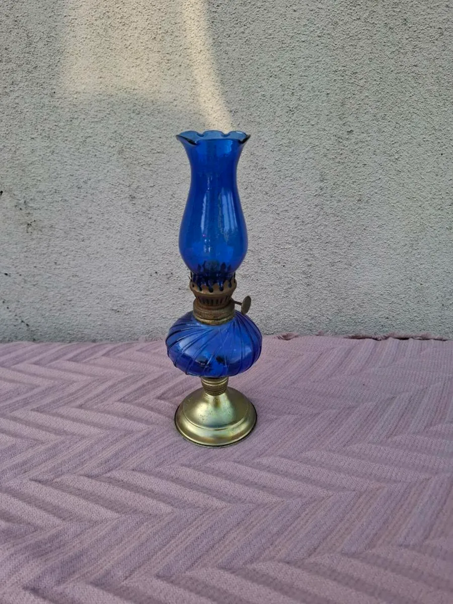 Small oil lamp blue postage possible