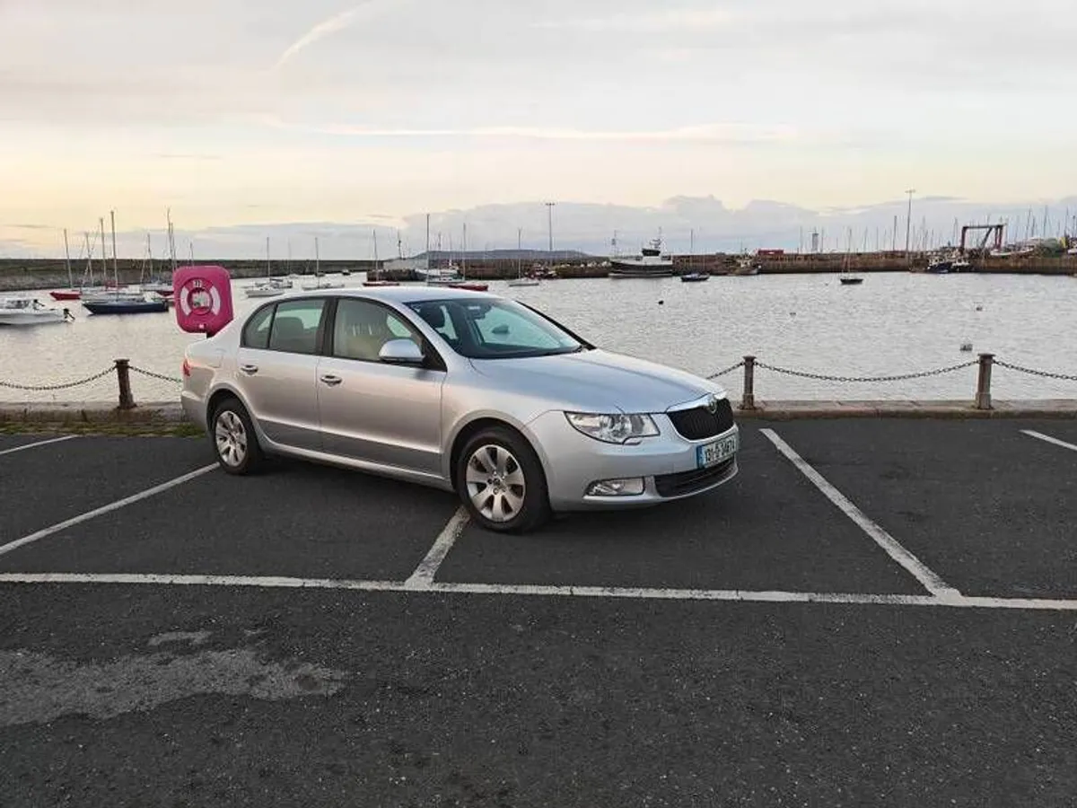 2013 Skoda Superb - Image 1