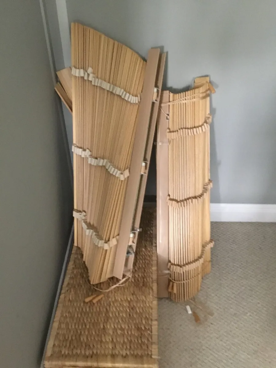 Roller window blinds and Venetian blinds - Image 1